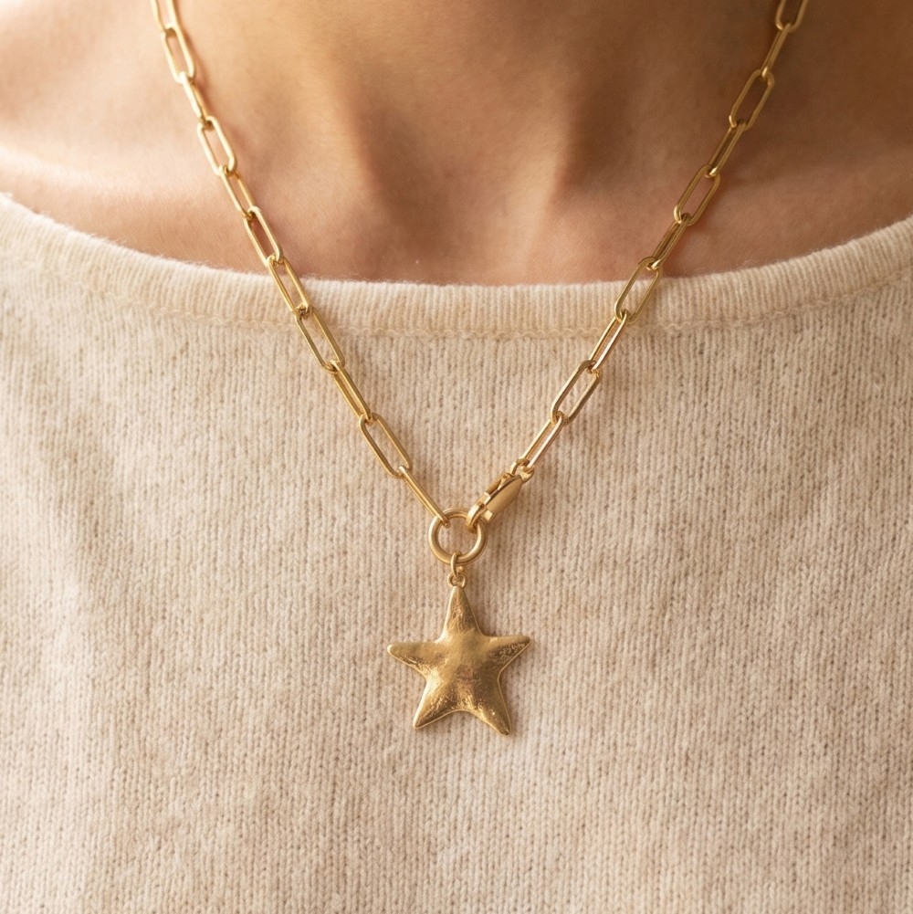Hammered Star Pendant Paperclip Chain Necklace