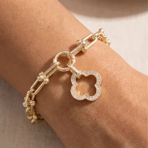 Hardware Link Chain Bracelet With Clover Charm