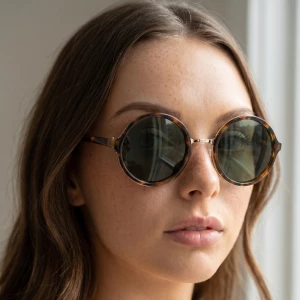 Bold Retro Round Sunglasses With Metal Bridge
