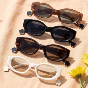 Oval Frame Clover Charm Sunglasses