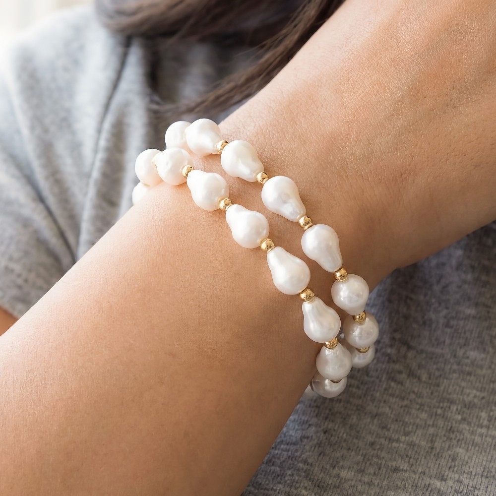 Irregular Pearl And Metallic Beaded Bracelet Set