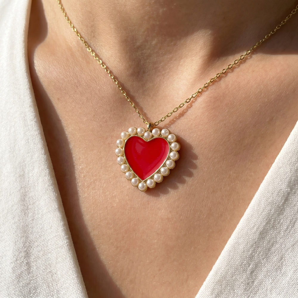 Gold Dipped Enamel Heart Pearl Pendant Necklace