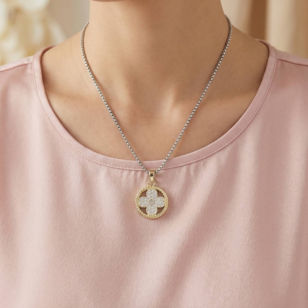 Cz Clover Rope Circle Pendant Necklace