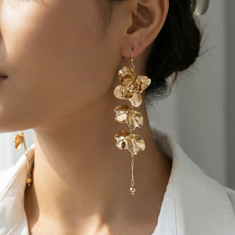 Metallic Flowers And Petals Chain Dangle Earrings