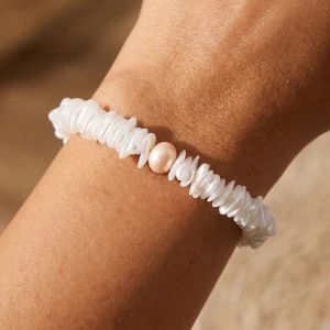 White Shell Chip Pearl Accent Strand Bracelet