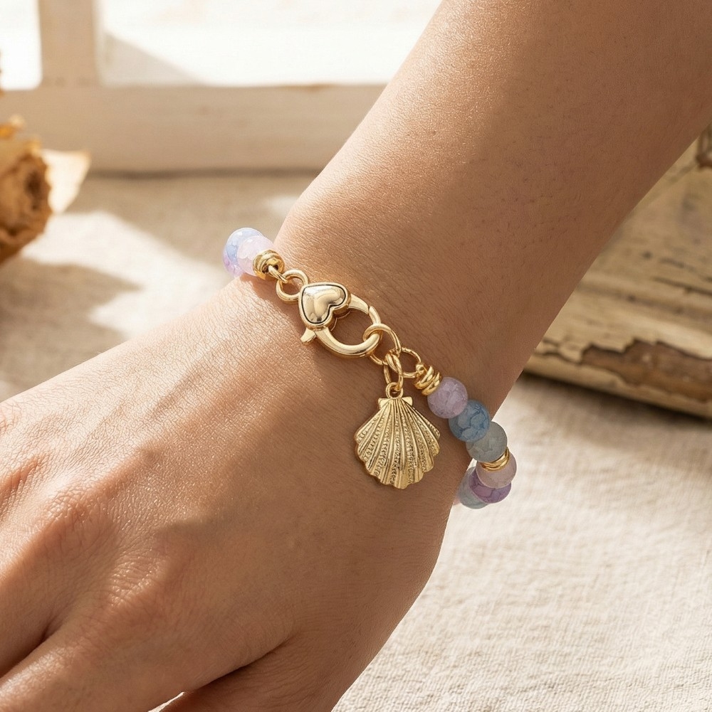 Sea Shell Charm And Heart Clasp Glass Beaded Bracelet