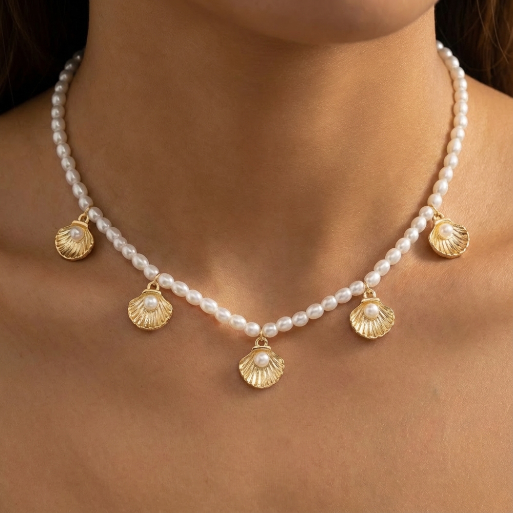 Clam Shell Charms Pearl Beaded Necklace
