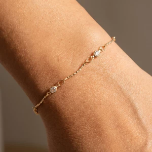 Bezel Cz Station Twisted Bar Chain Bracelet