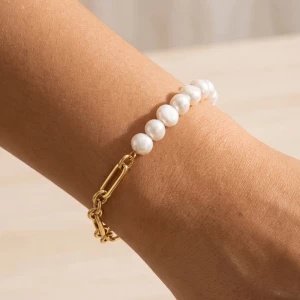 Freshwater Pearl And Chain Link Bracelet