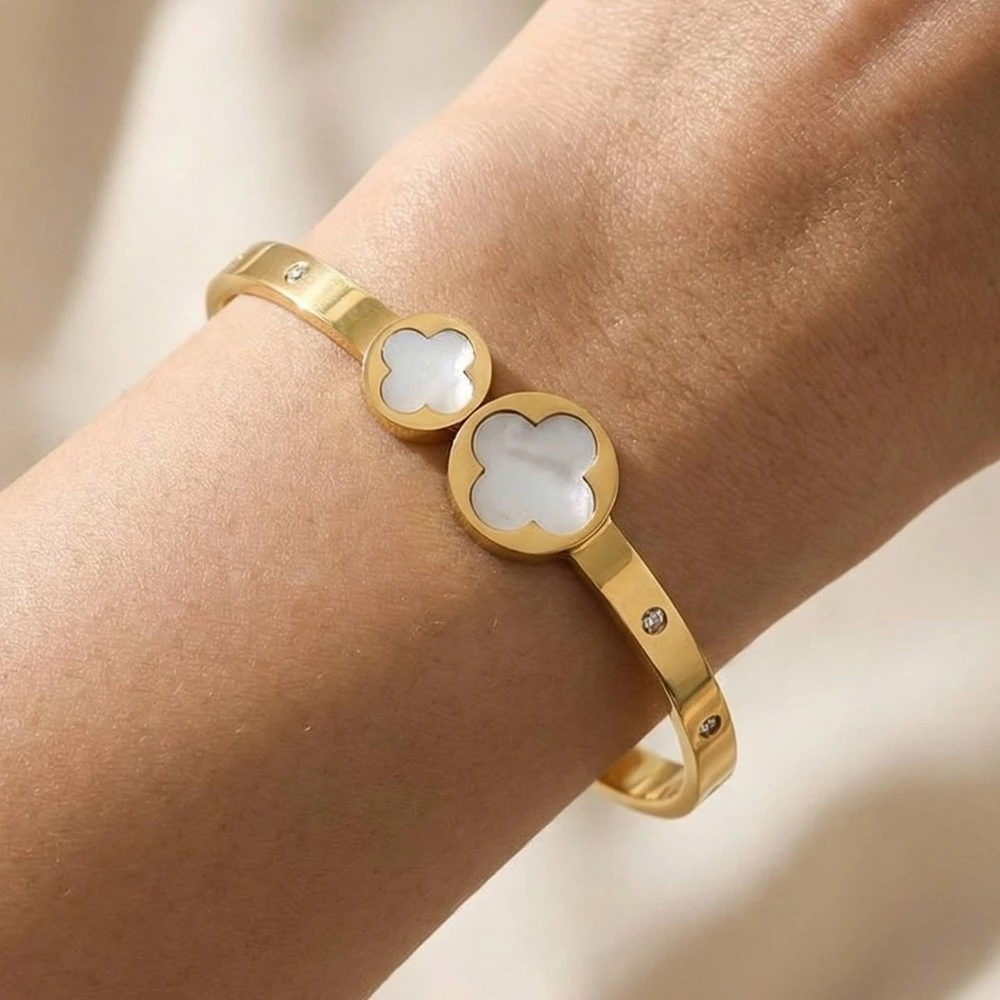 Stainless Steel Pearl Clover Ends Hinge Bangle Bracelet