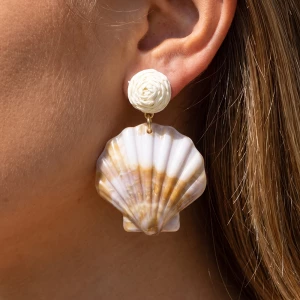 Raffia Post Marbled Scallop Shell Drop Earrings