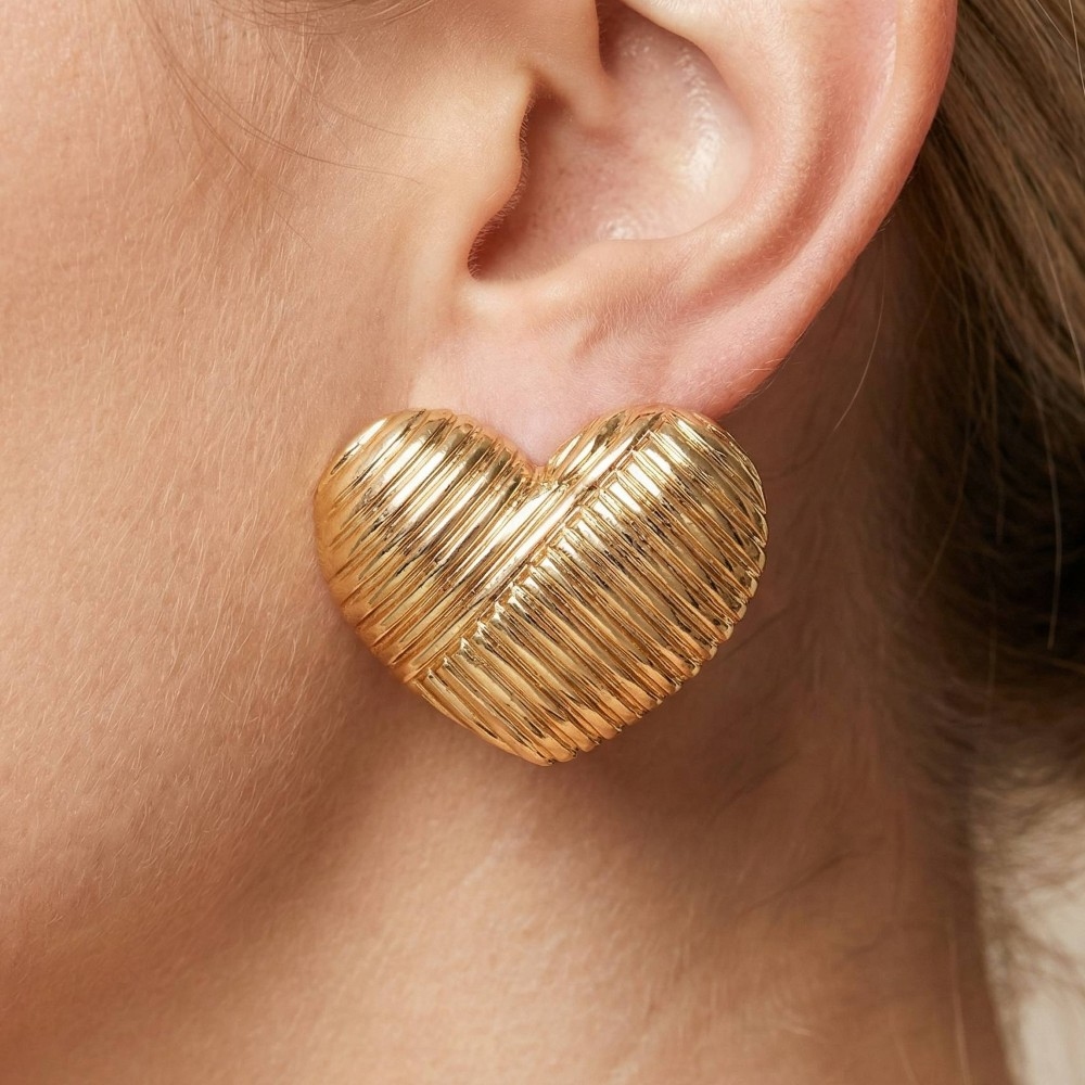 Metallic Ridged  Heart Shield Stud Earrings