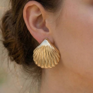 Metallic Seashell Stud Earrings
