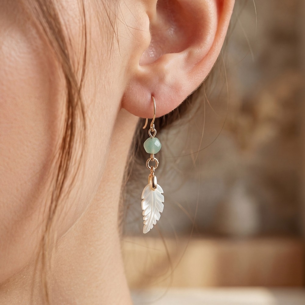 Sea Shell Feather And Gem Beads Dangle Earrings