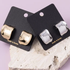 Sculpted Wide Curved Hoop Earrings