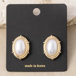 Framed Oval Pearl Cabochon Stud Earrings