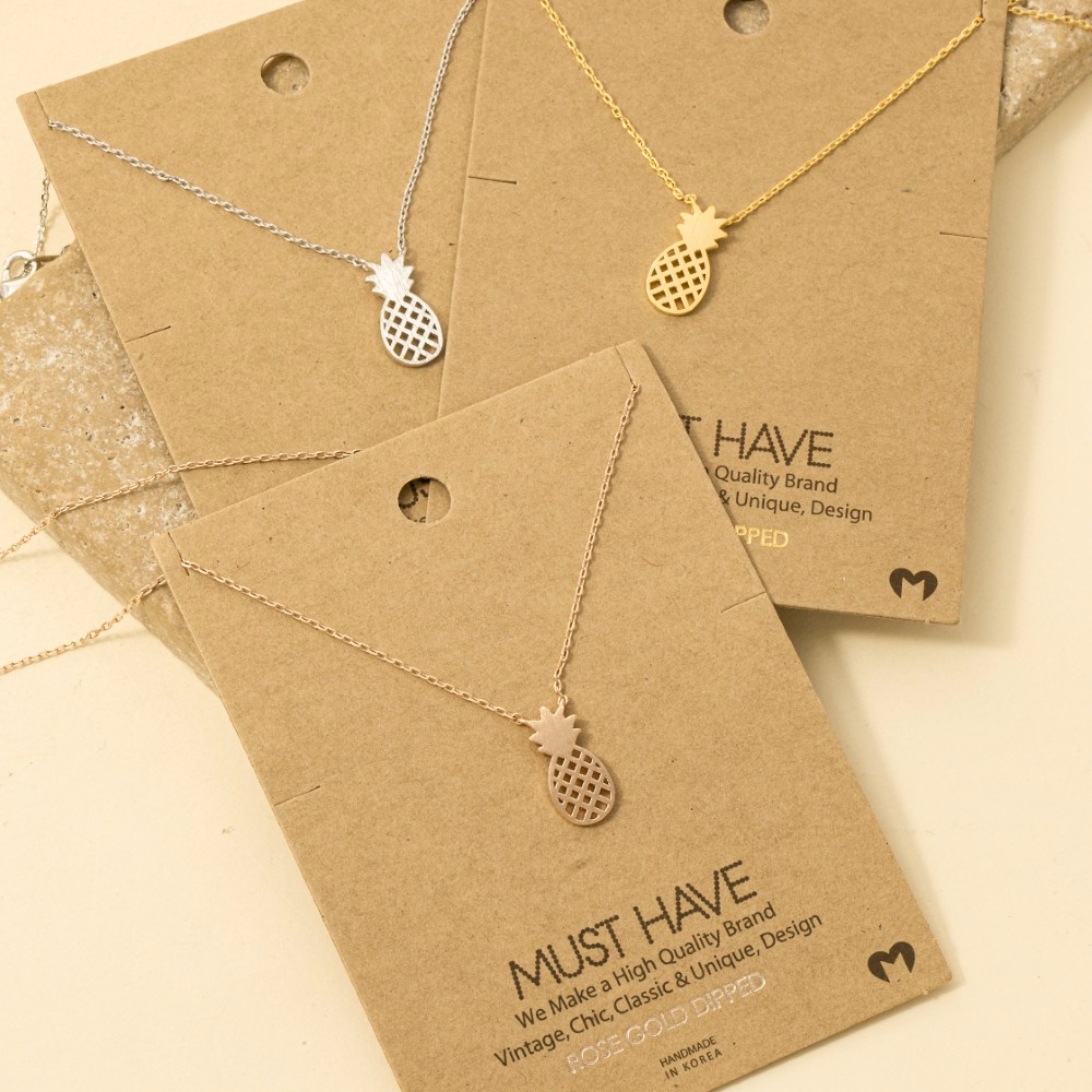 Pineapple Cutout Pendant Necklace
