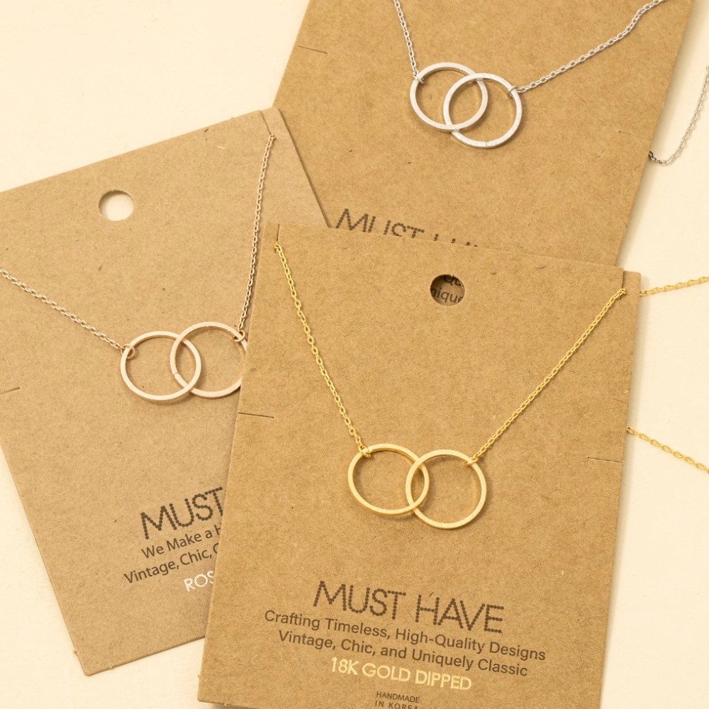 Metallic Dual Circle Pendant Necklace