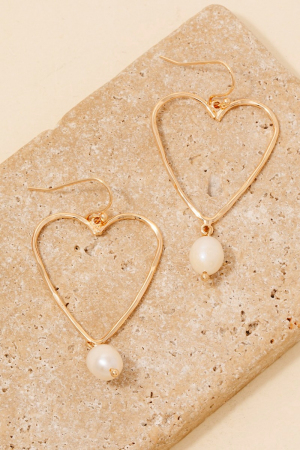 Pearl Charm Metallic Wire Heart Dangle Earrings