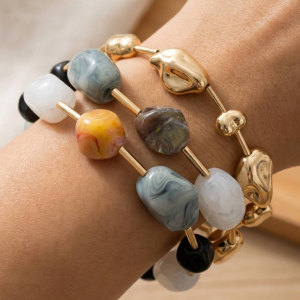 Irregular Metallic And Acrylic Beaded Bracelet Set