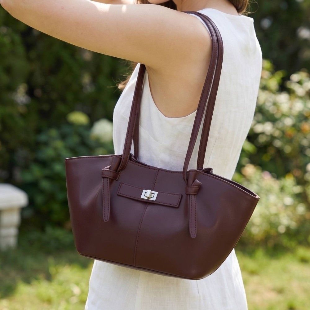 Fashion Twist Lock Shoulder Bag