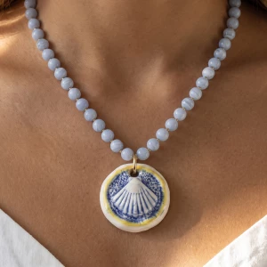 Marbled Bead Ceramic Scallop Shell Pendant Necklace