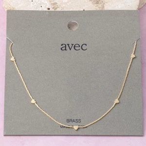 Tiny Flat Heart Station Serpentine Chain Necklace