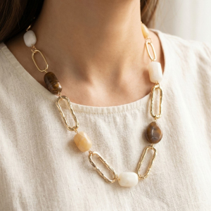 Hammered Link And Stone Station Necklace
