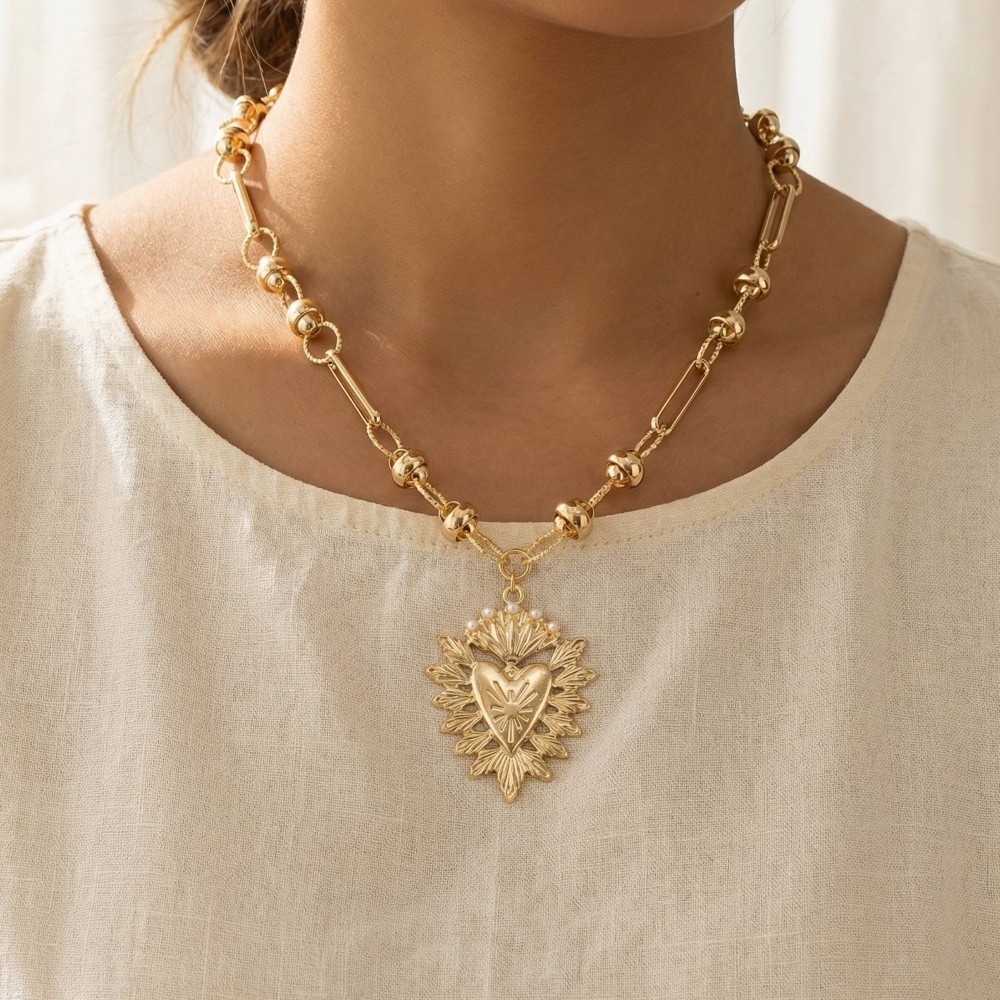 Intricate Chain Flower Heart Pendant Necklace