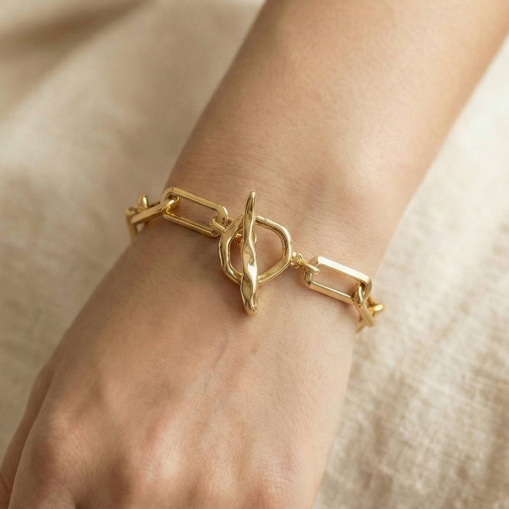 Rectangle Toggle Chain Bracelet
