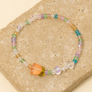 Tulip Charm Glass Beaded Bracelet