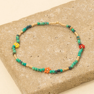 Dainty Flower Beaded Bracelet