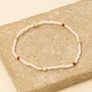 Dainty Glass Beaded Pearl Bracelet