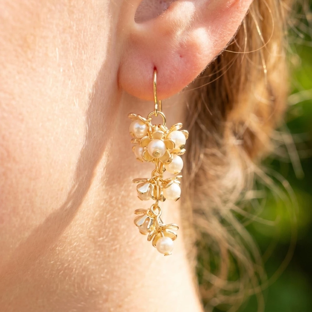 Pearl Flower Cluster Chain Dangle Earrings