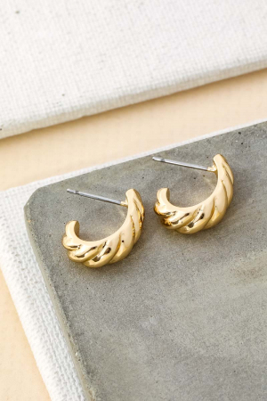 Mini Curved Earrings