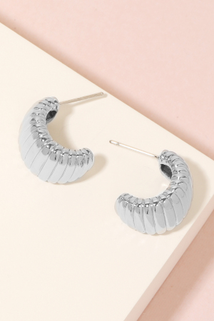 Metallic Ribbed Texture Hoop Earrings