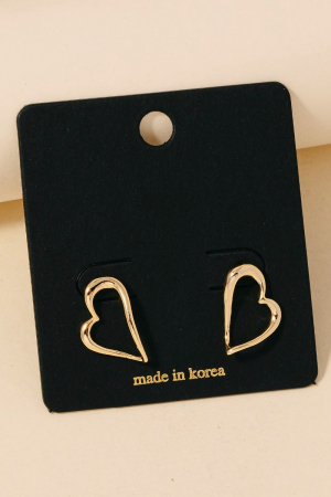 Lovely Heart Cutout Stud Earrings