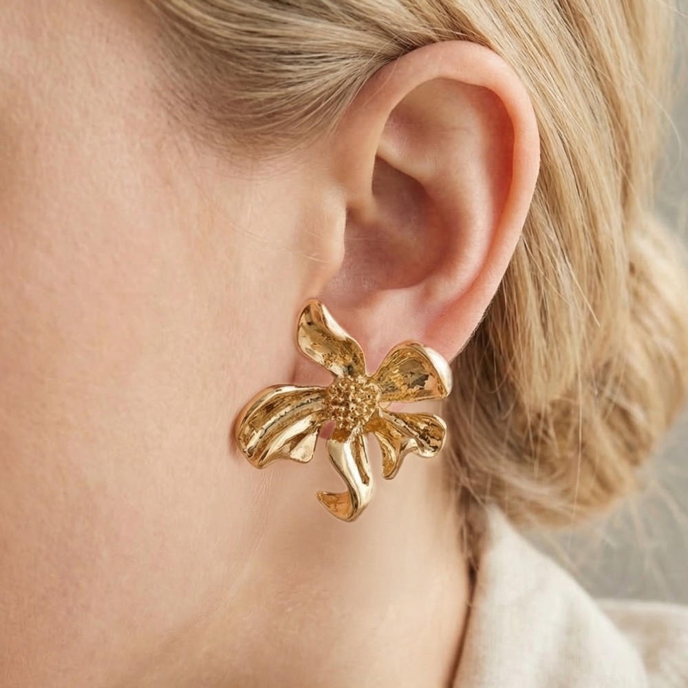Metallic Flower Stud Earrings