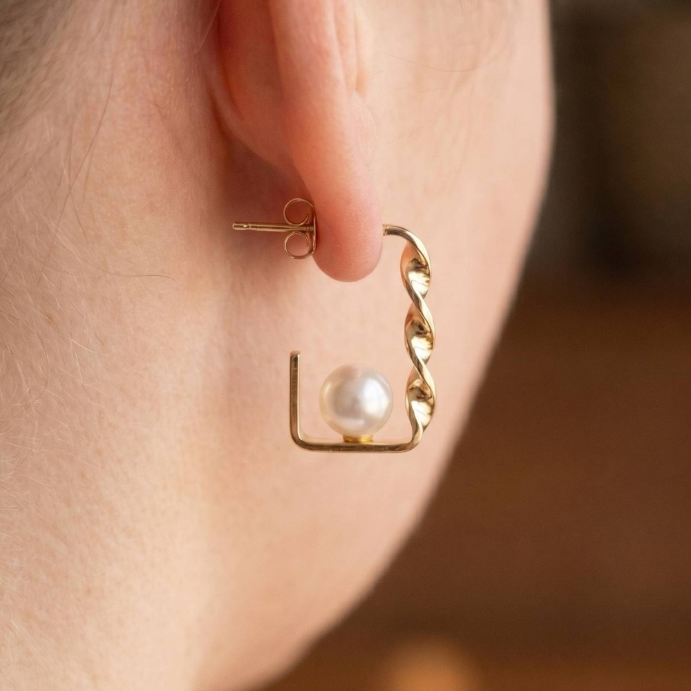 Pearl Bead Rectangle Hoop Earrings