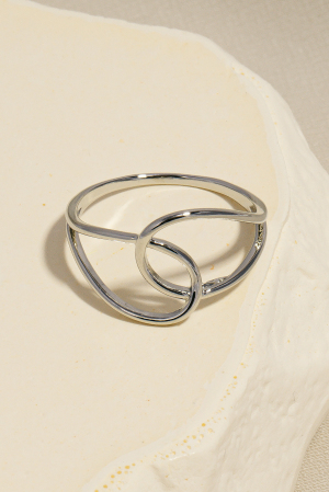 Minimalist Loop Link Fashion Ring