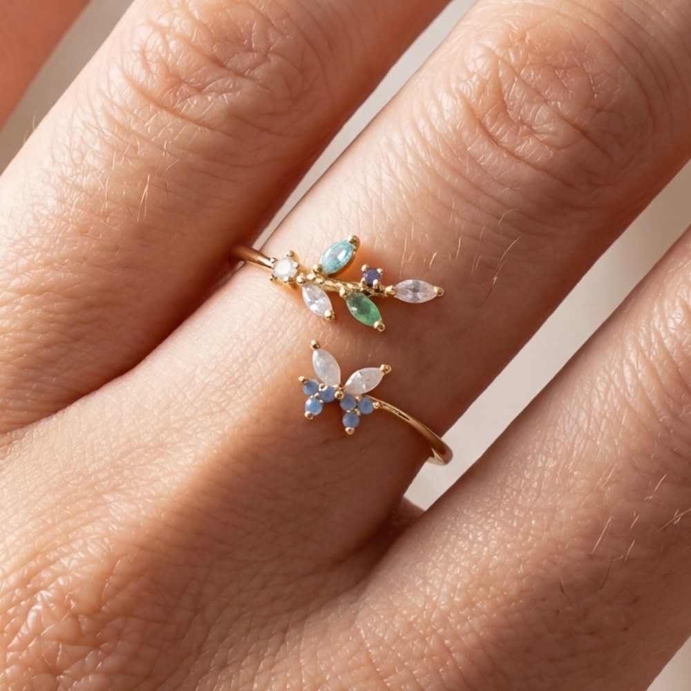 Rhinestone Leaf Twist Ring