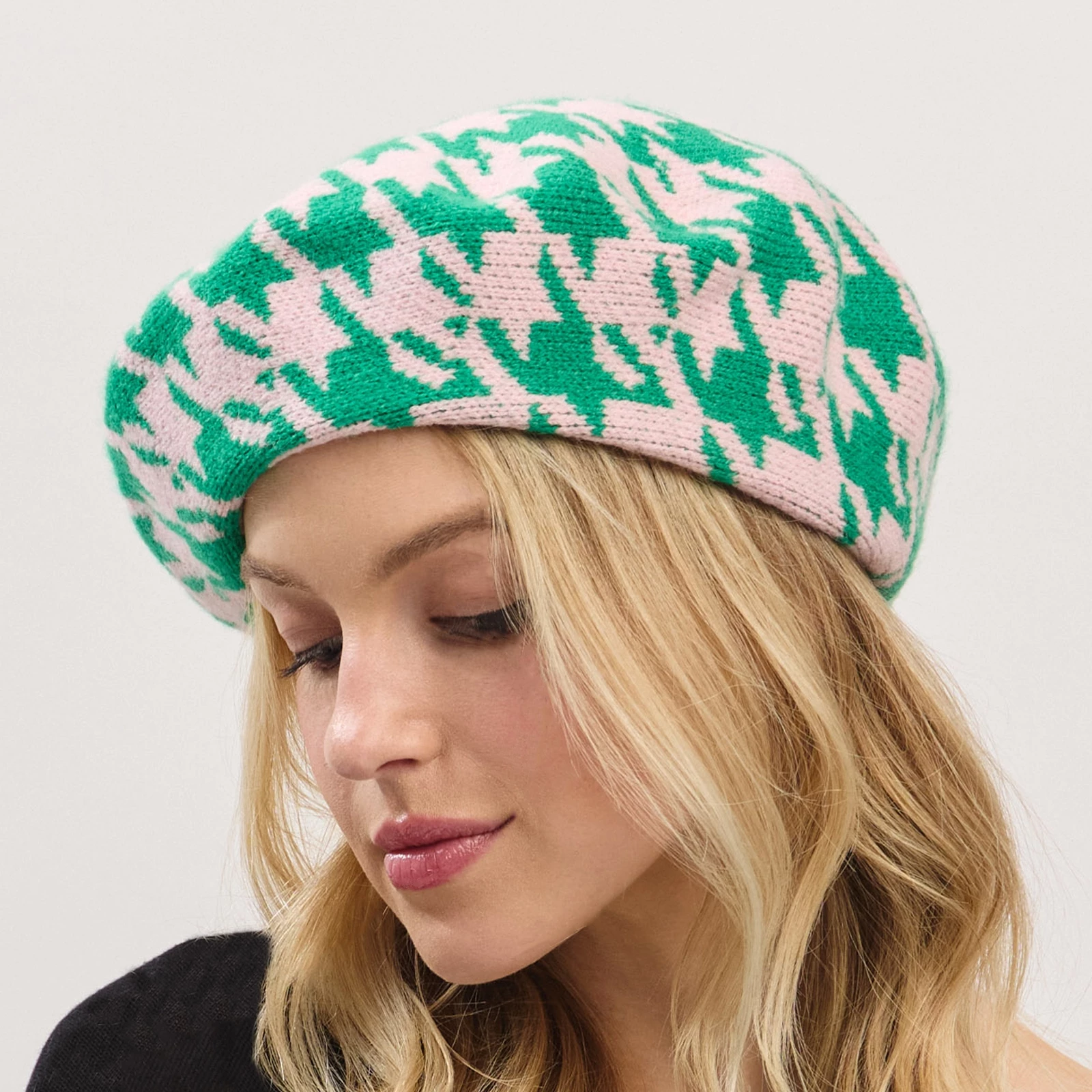 Houndstooth Pattern Beret