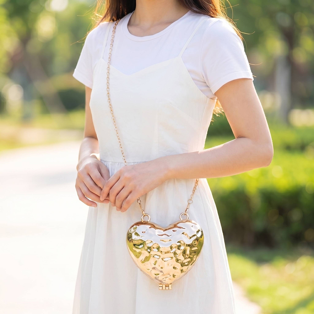 Metallic Hammered Heart Clutch Coin Purse