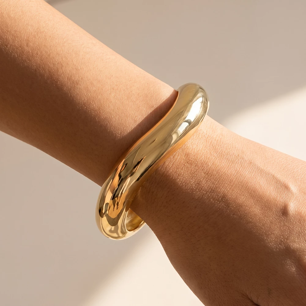 Chunky Wavy Polished Hinged Bangle Bracelet