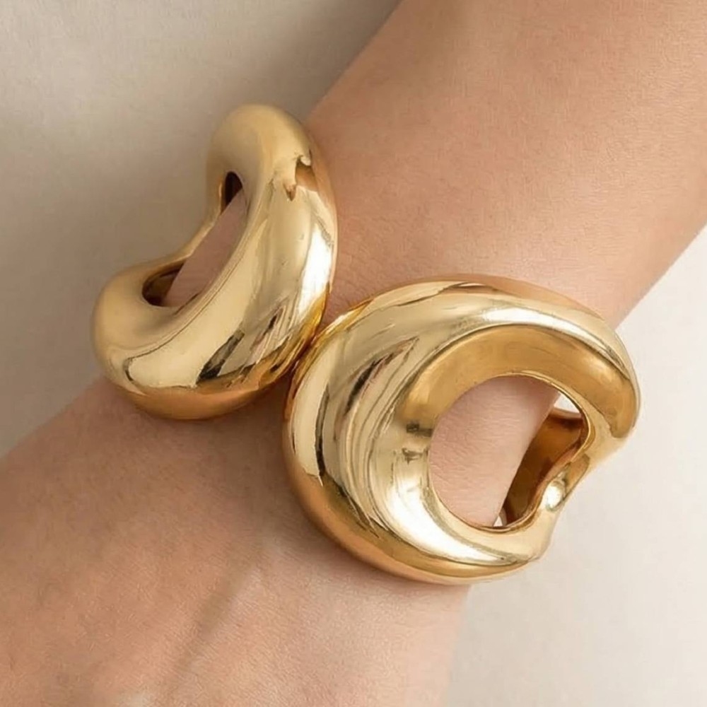 Metallic Round Hinged Cuff Bracelet