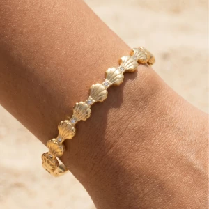 Stainless Steel Seashell Charm Bangle Bracelet