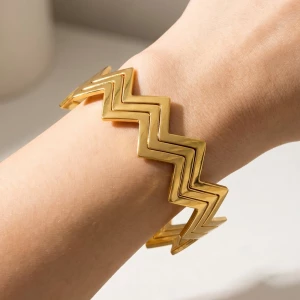 Gold Dipped Chevron Zigzag Geometric Bangle