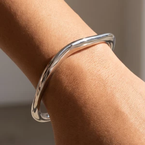 Squared Organic Polished Bangle