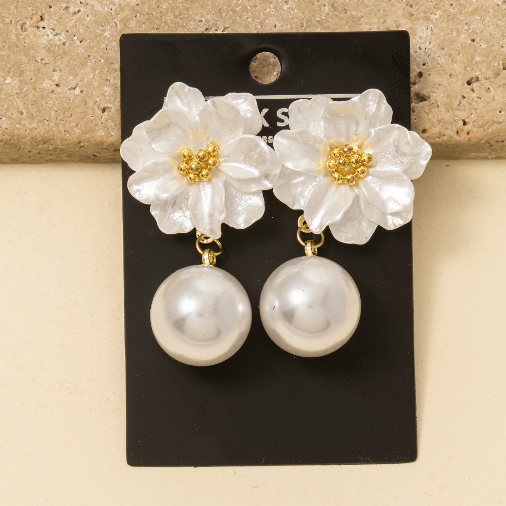Acrylic Flower And Pearl Dangle Earrings