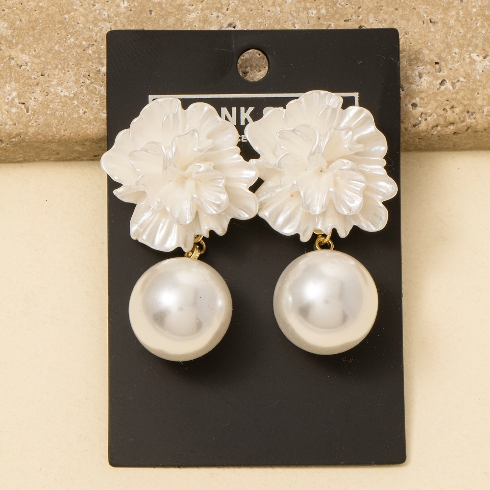 Acrylic Cluster Floral Petals And Pearl Dangle Earrings